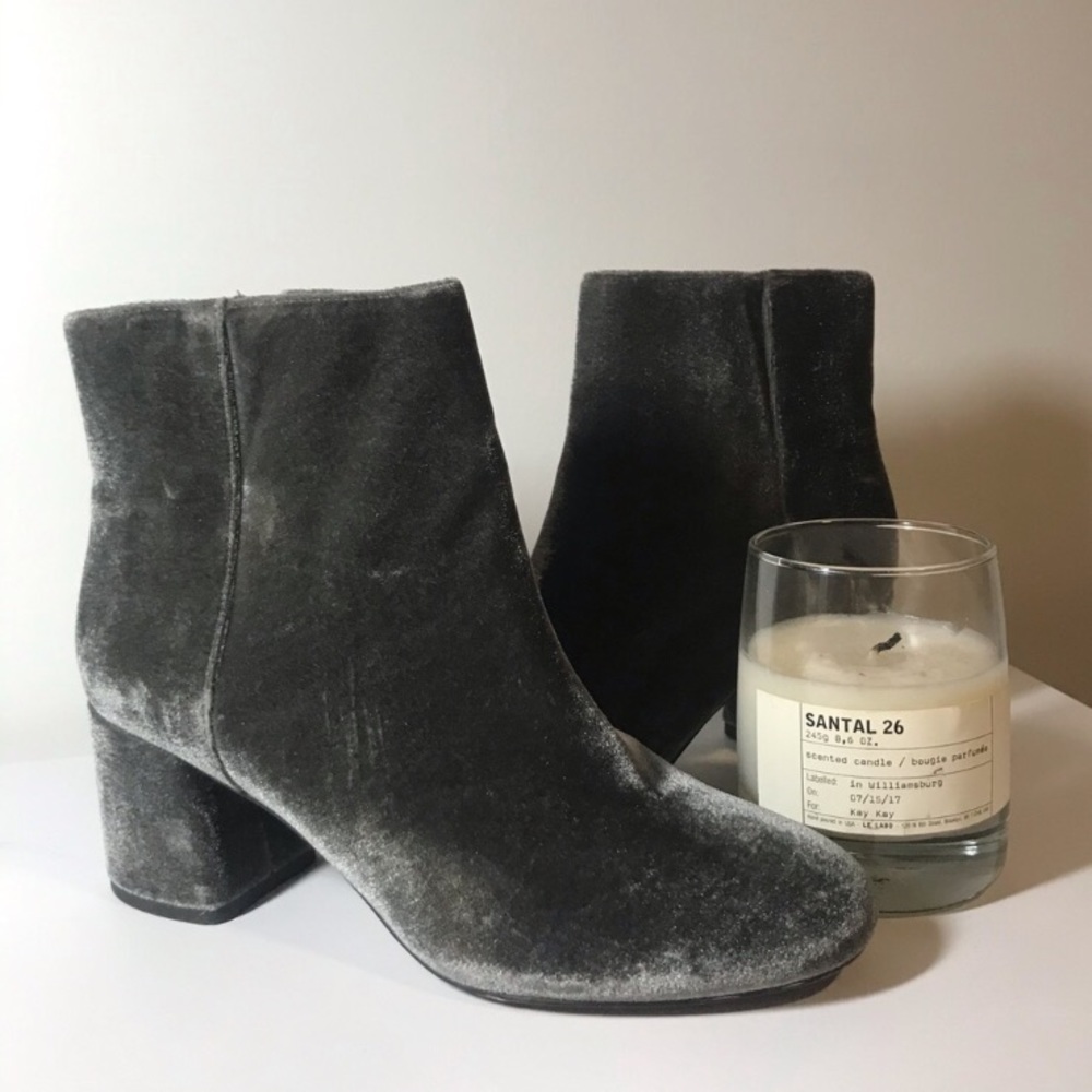 Franco Sarto Velvet Booties🖤